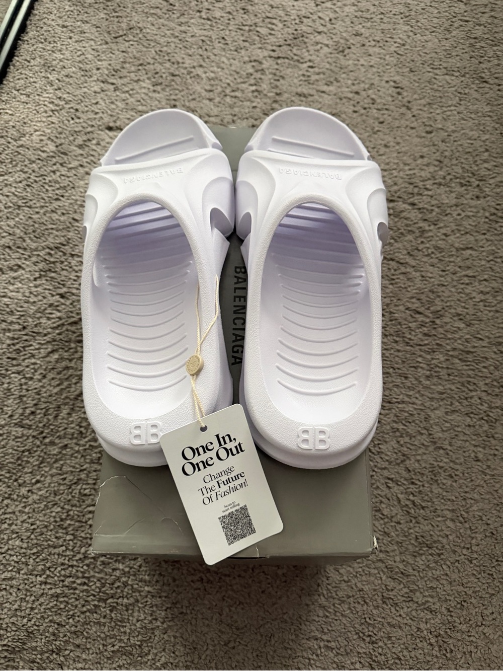 Balenciaga White Mold Slide Sandals - Picture 3 of 6
